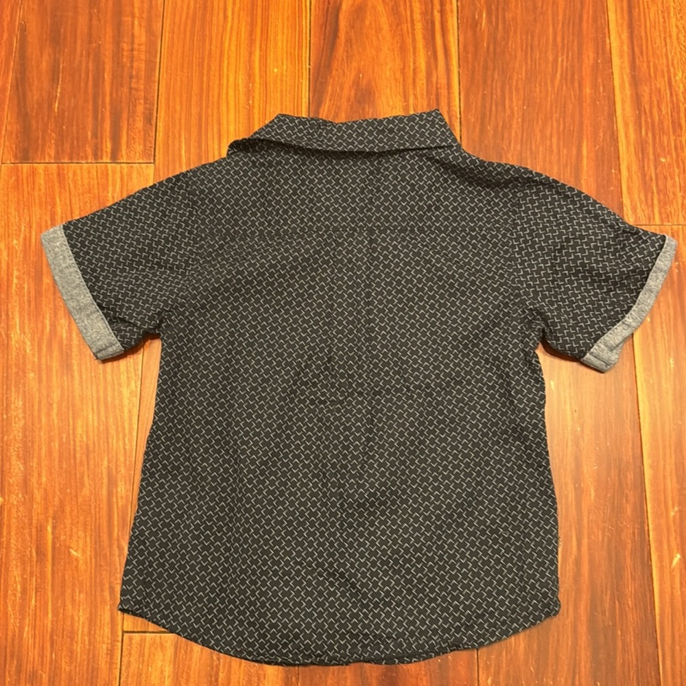 Ben Sherman Toddler Boys Short Sleeve Button Down - 2T, Excellent Condition - Picture 2 of 6